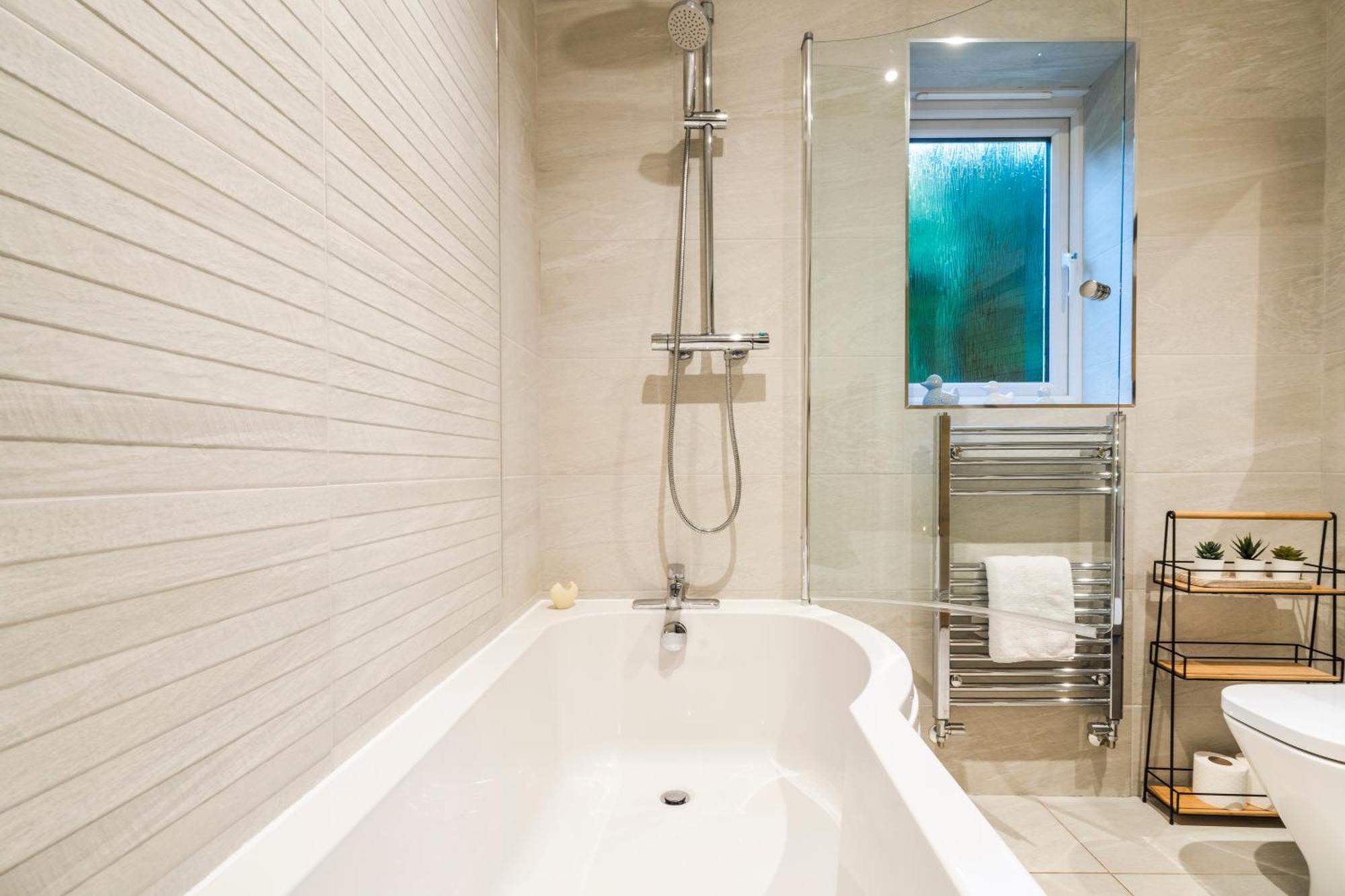 Pet Friendly With A Hot Tub Villa Hednesford ภายนอก รูปภาพ